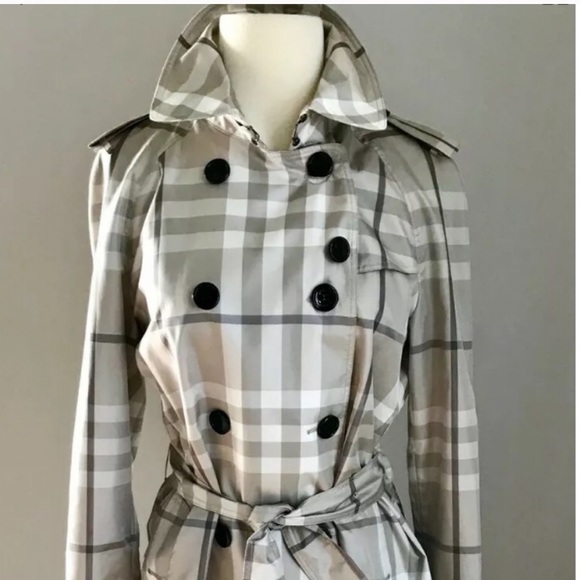 Burberry Jackets & Blazers - Auth. RARE Burberry London Hawkesbury trench S6